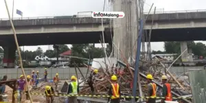 Banjir Robohkan Bekisting Proyek Jembatan Sutojayan, PU Malang Janjikan Perbaikan