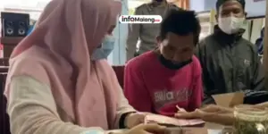 Bapak Penjual Mainan Tolak Diberi Uang Cuma-Cuma oleh Tiga Perempuan