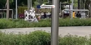 Bikin Haru, Dosen UNESA Ajak Ibunya Lihat Kampus Tempat Ia Kuliah dan Kini Mengajar