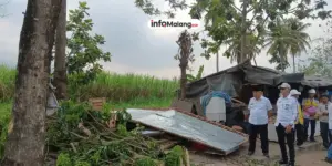 Bupati Malang Sanusi Tinjau Penebangan Pohon di Jalur Gondanglegi-Bantur