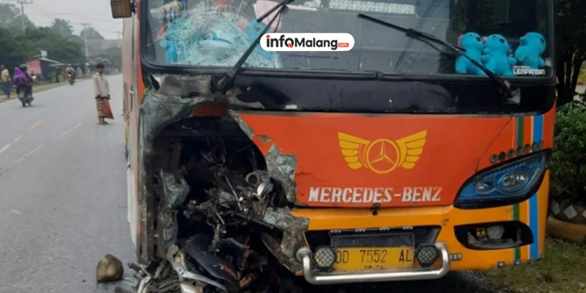Bus Tabrak Pengendara Motor & Mobil di Batu Malang, Korban Bergeletakan di Jalan