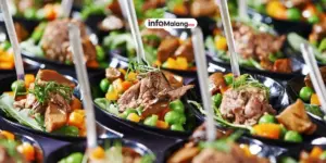 CATERING YANG MEWAJIBKAN TIM DELIVERY BERPENAMPILAN SERAPI AJUDAN