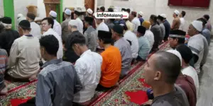 Fenomena Tarawih Kilat di Bulan Ramadan 2025, Tradisi atau Kontroversi?