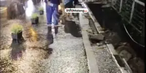 Genangan Air Bahayakan Pengendara di Jembatan Brantas