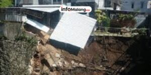 Hujan Lebat Sebabkan Rumah Warga Ambrol dan Plengsengan Sungai Jebol di Kota Malang