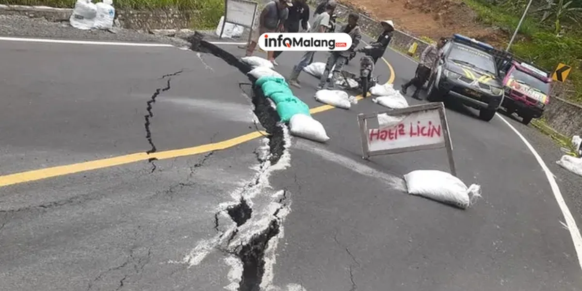 Jalan Longsor di Kelok 9 JLS Malang, Akses Wisata ke Pantai Terputus