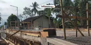Jembatan Sutojayan di Kabupaten Malang Mulai Bisa Dilalui Kendaraan Roda Dua