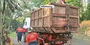 Karnaval Gampingan Usai, DLH Malang Kerahkan Personel Angkut 30 Ton Sampah