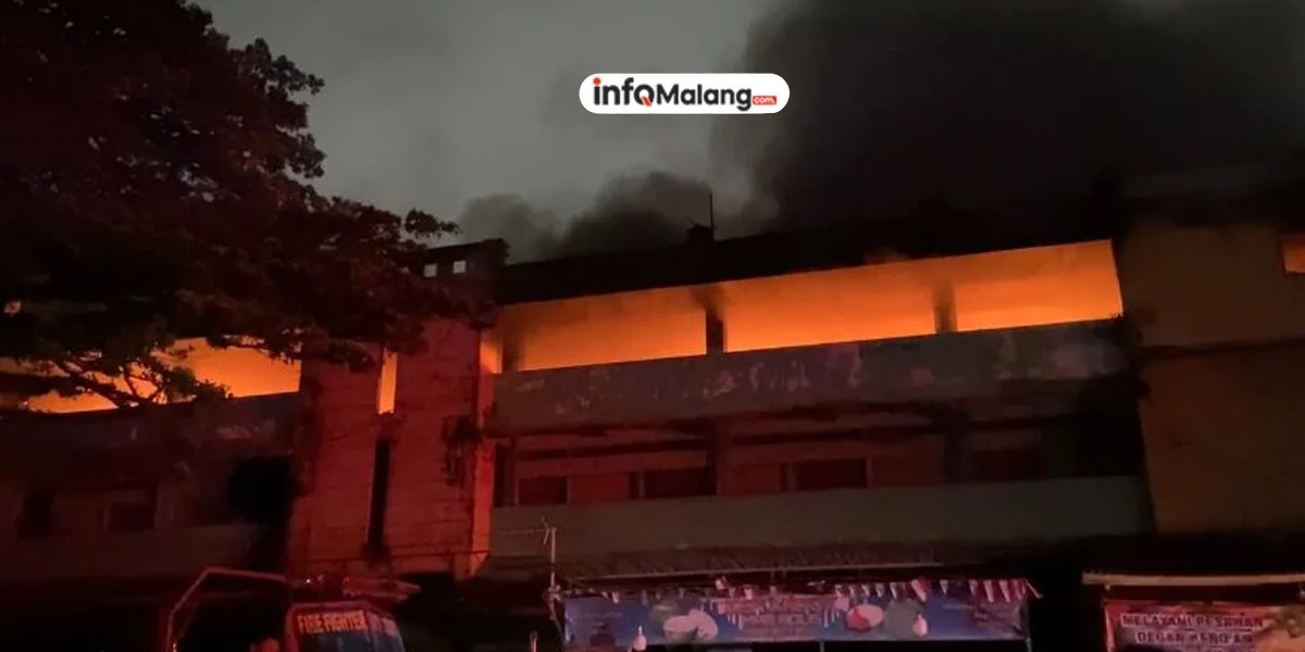 Kebakaran Hebat di Pasar Comboran, Saksi Dengar Ledakan