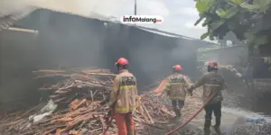 Kebakaran Melanda Wahana The Legend Star Jatim Park 3, Kota Batu