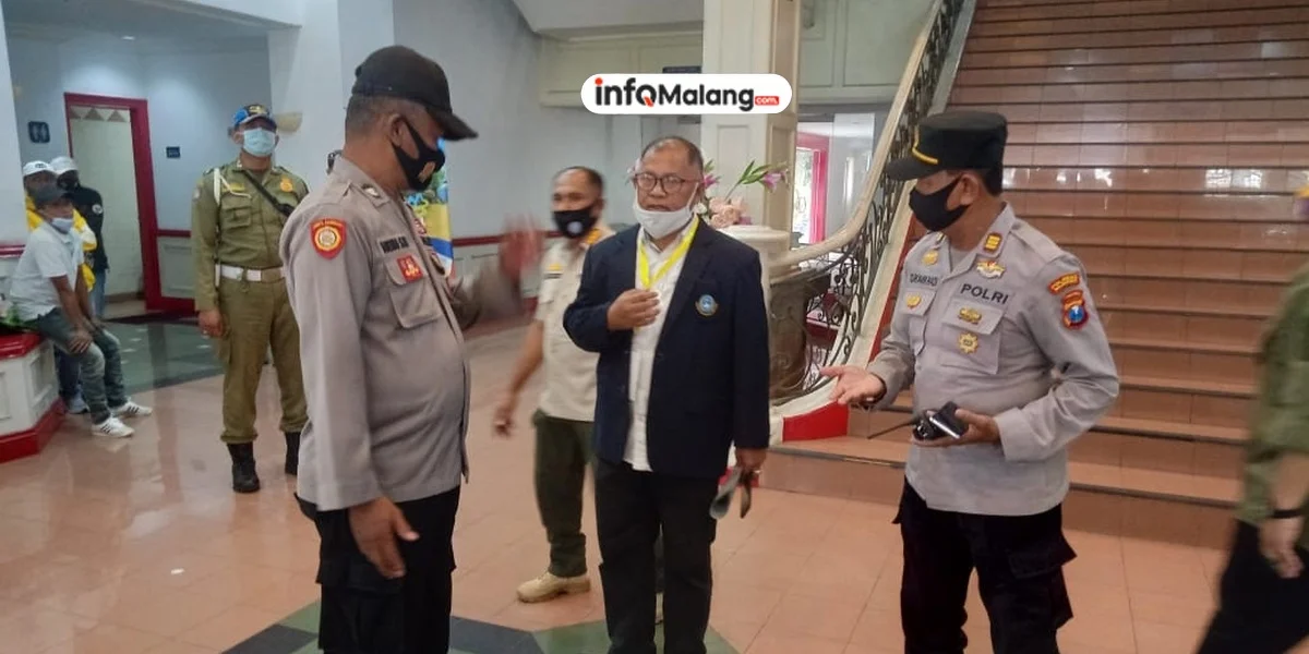 Kolaborasi Polri dan Pertanian, HKTI Malang Bagikan 120 Liter Minyak Goreng Gratis di Hadapan Pejabat Tinggi