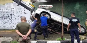Mengantuk di Jalan, Daihatsu Sigra Terguling di Blimbing, Satu Penumpang Luka