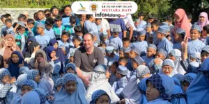 Mr. Rocco Marzano dari Australia Bikin Murid SIT Mutiara Hati Semangat Belajar Bahasa Inggris! 2025