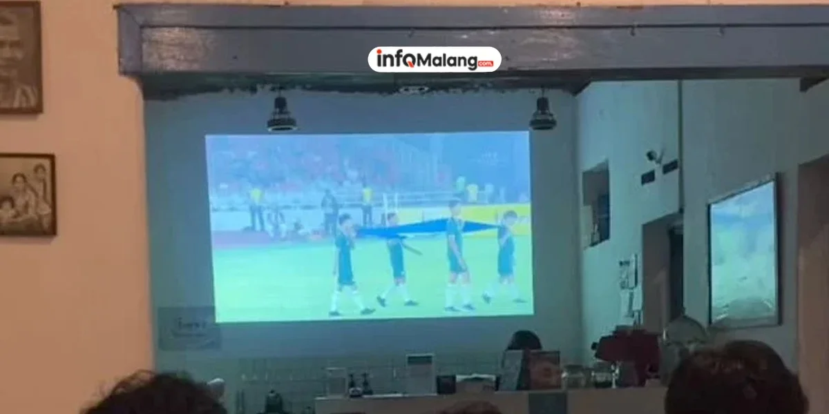 Nobar Timnas Indonesia vs Australia di UB Coffee Malang, Dihadiri Ratusan Mahasiswa