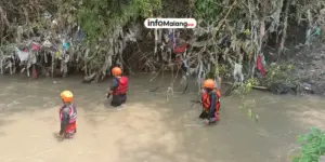 Operasi Pencarian Lansia yang Terseret Arus Sungai di Kepanjen Malang