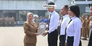 Penyerahan SK CPNS IPDN oleh Wabup Malang Bukti Komitmen pada ASN