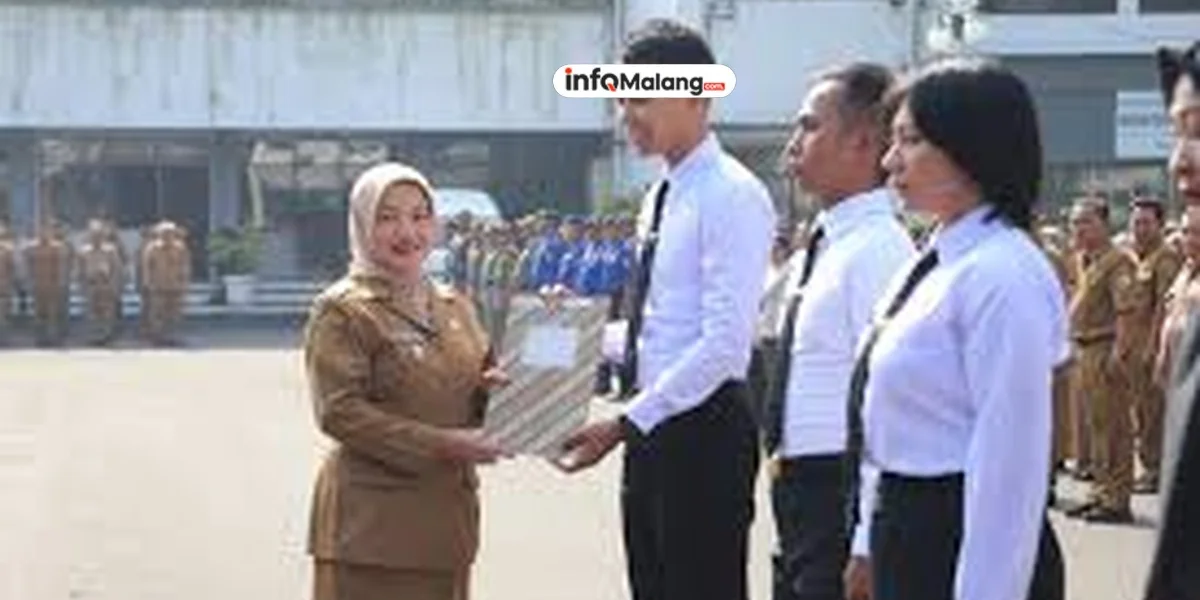 Penyerahan SK CPNS IPDN oleh Wabup Malang Bukti Komitmen pada ASN