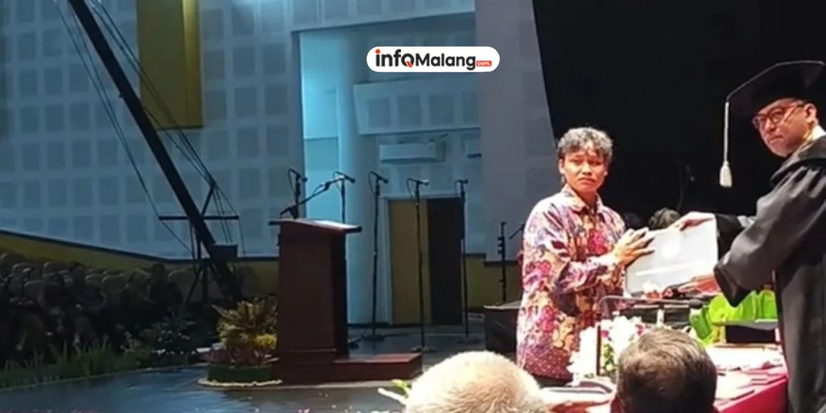 Prosesi Wisuda ISI Yogyakarta Penuh Haru, Adik Wakili Almarhum Kakak Ambil Ijazah