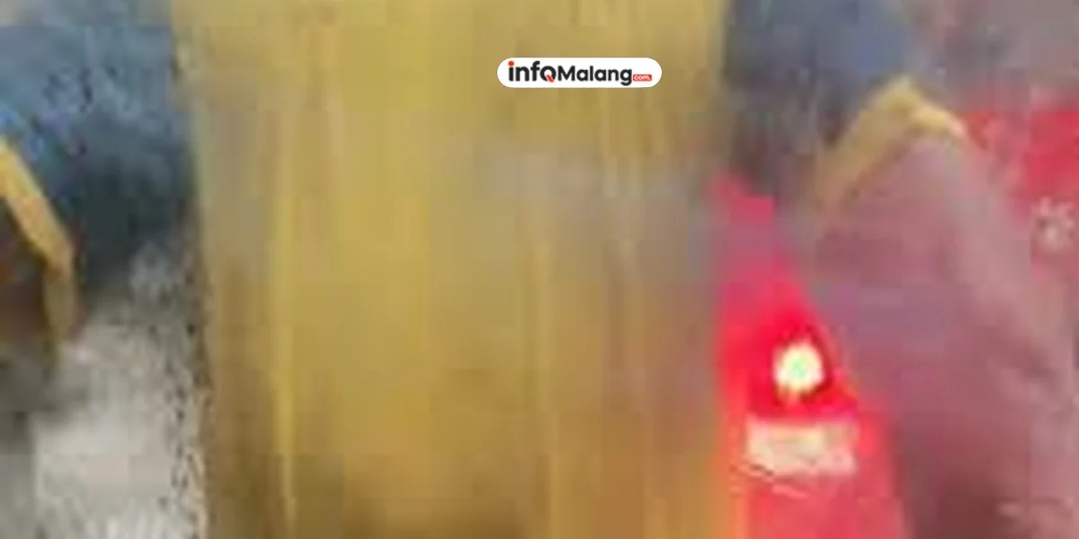 Pulang dari Rumah Sakit Naik Becak, Wanita Ini Menangis Ketika Lihat Bapak Tukang Becaknya Kehujanan