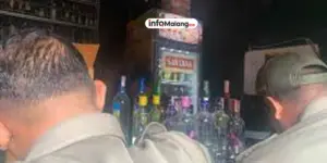 Satpol PP Kota Malang Amankan 260 Botol Miras Ilegal di Jalan Muharto
