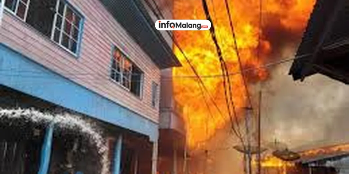 Si Jago Merah Mengamuk di Rejoyoso Malang, Pabrik Serta Rumah Warga Ludes Terbakar