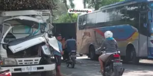 Truk Pengangkut Tebu Terguling Lagi di Malang, Diduga Akibat Ban Becah