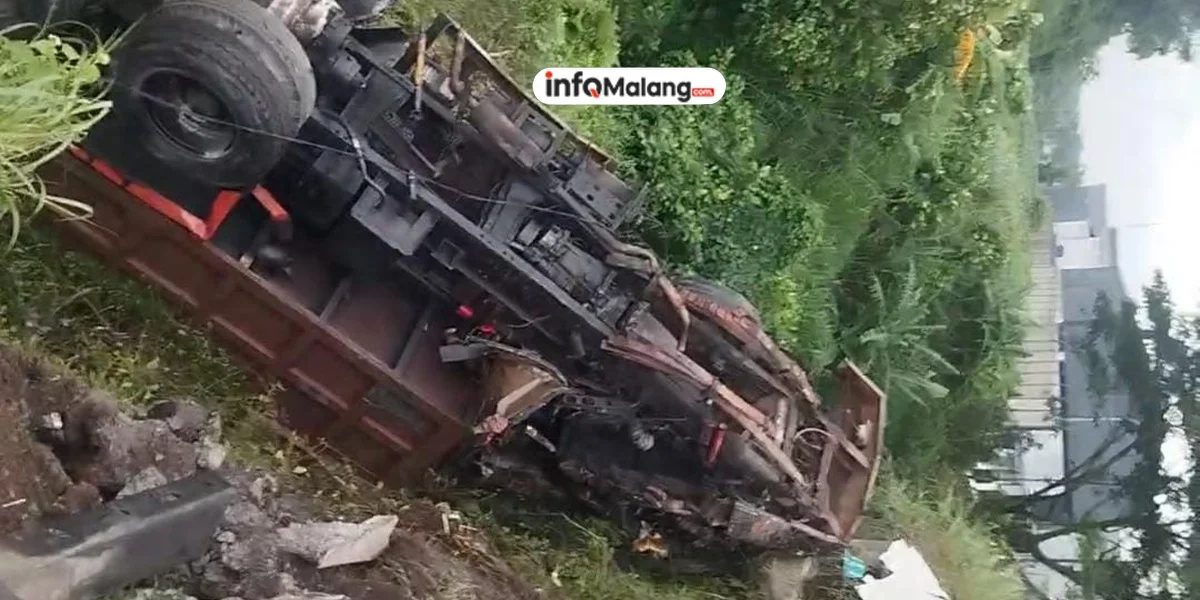 Truk Terjun ke Sungai di Lawang, Malang: Evakuasi Gunakan Alat Berat, Tak Ada Korban Jiwa