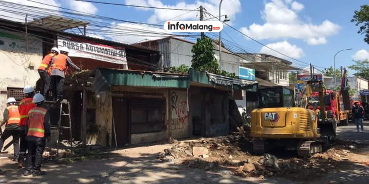 Wahyu Hidayat Selesaikan Eksekusi Bangunan di Exit Tol Madyopuro dalam Waktu Singkat