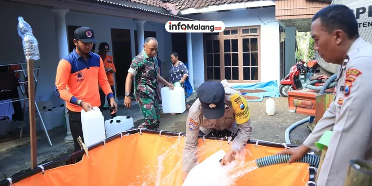 Warga 2 Desa di Kabupaten Malang Mendapat Kiriman Air Bersih