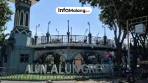 Jelang Ramadan Warga Gresik Padati Makam Tlogopojok