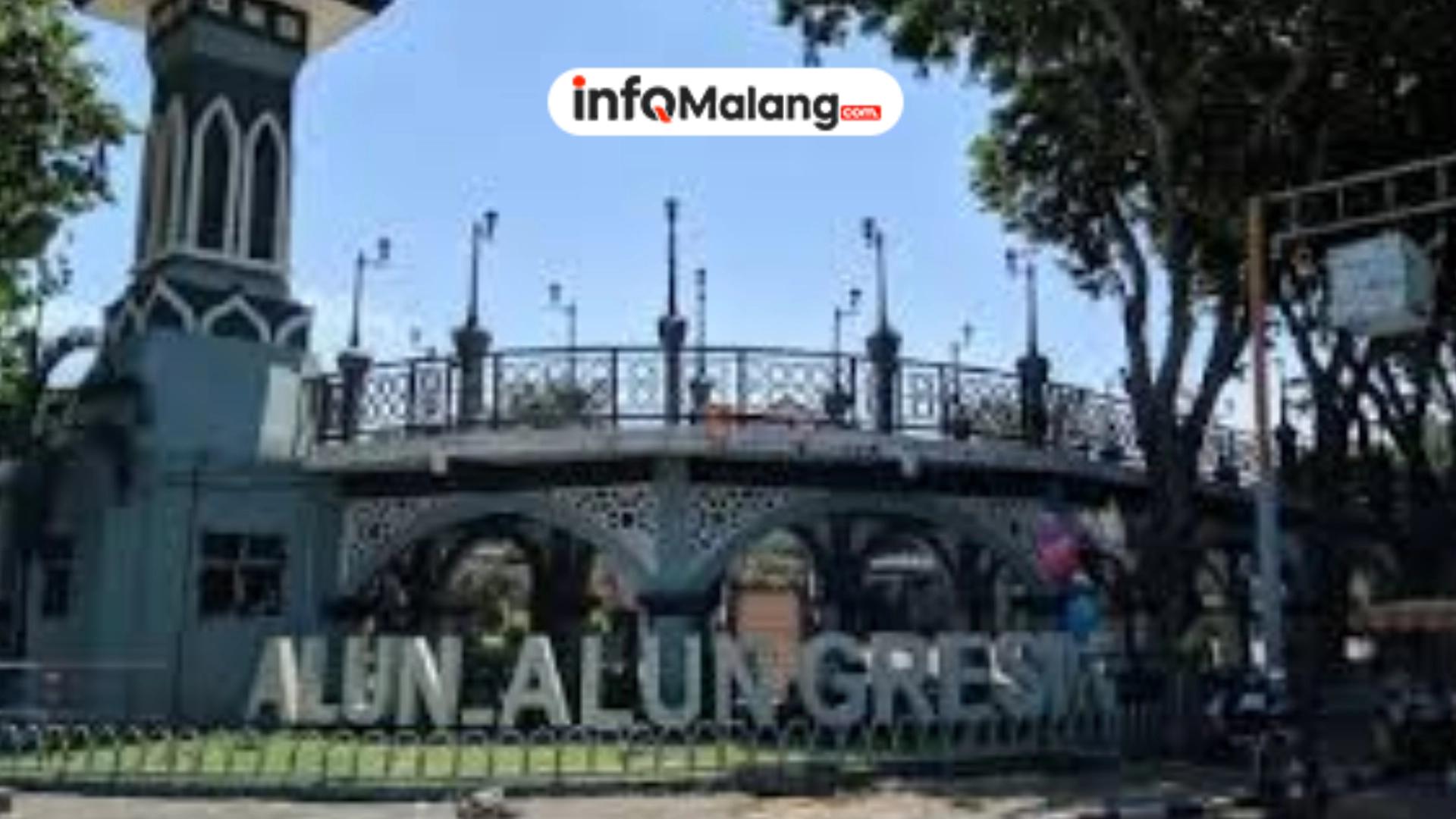 Jelang Ramadan Warga Gresik Padati Makam Tlogopojok