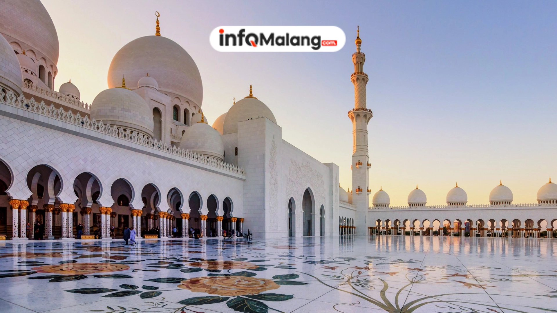 Masjid di Era Konten Ibadah atau Latar Belakang media sosial