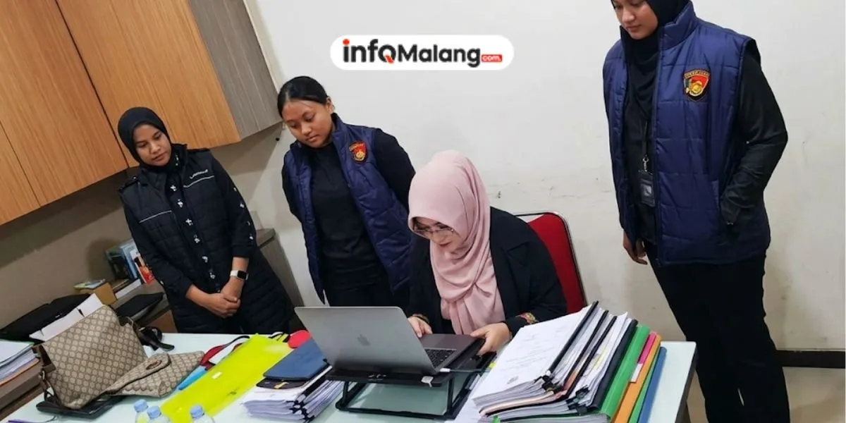 Ditangkap Sebelum Sidang Proposal, Dokter Tifa Tetap Buka Laptopnya di Polda
