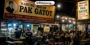 Warung Malam Pak Gatot, Destinasi Kuliner Malam Favorit yang Selalu Ramai