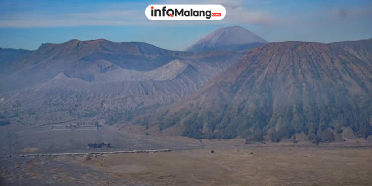 Karhutla Bromo Belum Jinak, 144.800 Liter Air Diguyurkan dari Udara