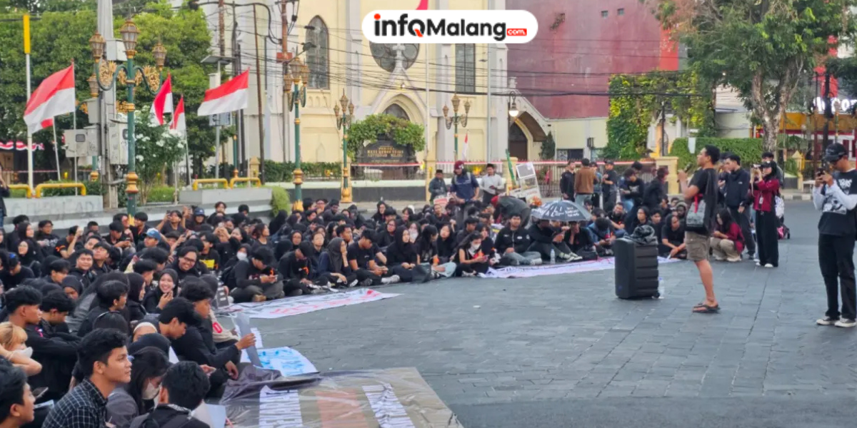 17 Tuntutan Dibawa ke Jalan, Ratusan Massa Ramaikan Aksi di Malang